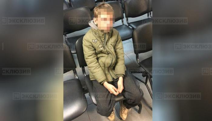 В Петербурге 12-летний школьник убил мать шампуром