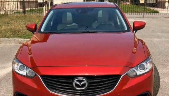 Ուկրաինացին հայտնաբերել է, որ ոստիկանության քննիչը հանգիստ երթևեկում է իր գողացված Mazda-ով