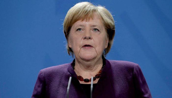 Меркель считает, что уравнять восток и запад Германии удастся не менее чем через полвека