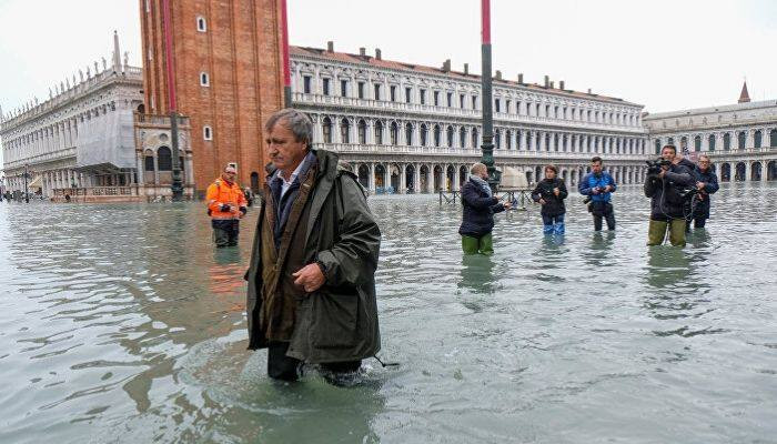 Власти Венеции предупредили о новом подъеме уровня воды