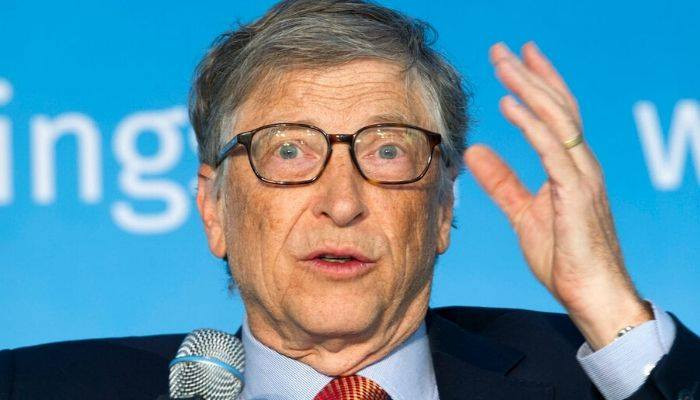 Bill Gates just overtook Jeff Bezos to reclaim his spot as world's richest person