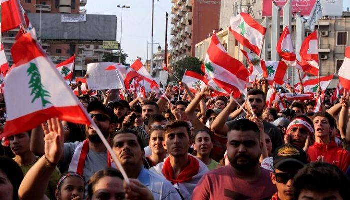 Студенты в Ливане организовали сидячие забастовки