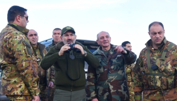 Бако Саакян и Никол Пашинян посетили границу