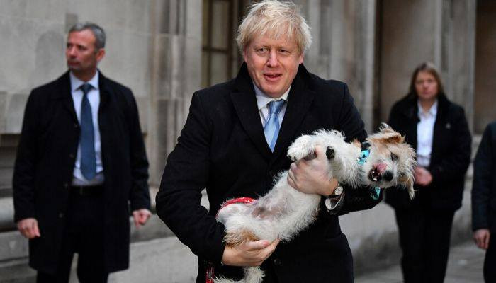 Ջոնսոնը և Լոնդոնի քաղաքապետն ընտրատեղամասեր են գնացել իրենց շների հետ