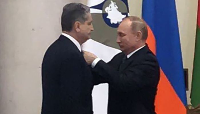 Президент России наградил Тиграна Саркисяна