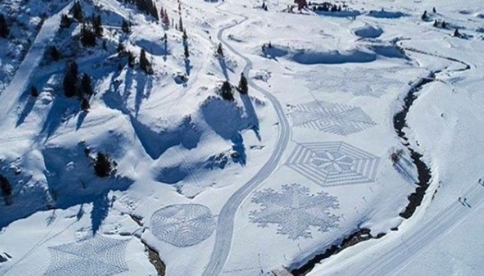 This Artist Uses Snowshoes to Carve Massive, Ephemeral Artworks into the Snow