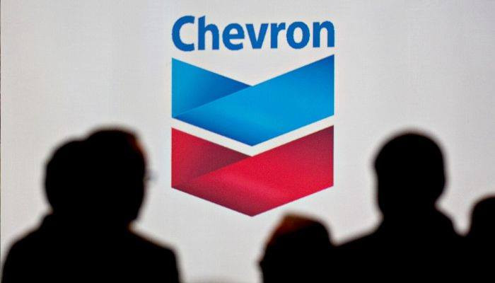 Chevron pulls oil workers from Iraq