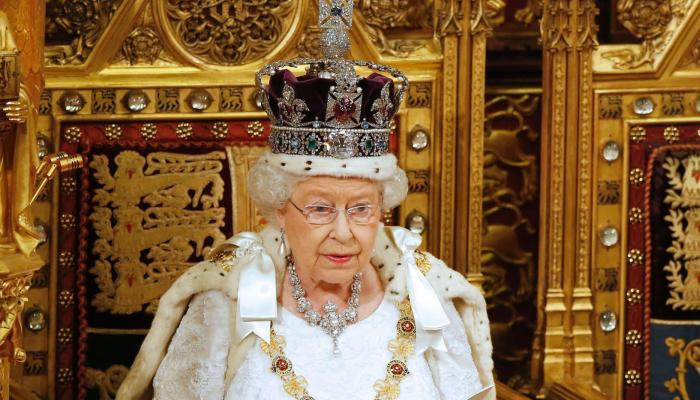 Королева Елизавета II подписала закон о выходе из Евросоюз