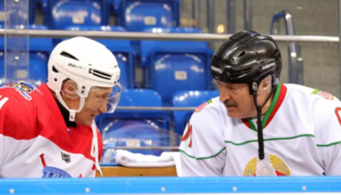 Видеофакт. Лукашенко и Путин в Сочи играют в хоккей