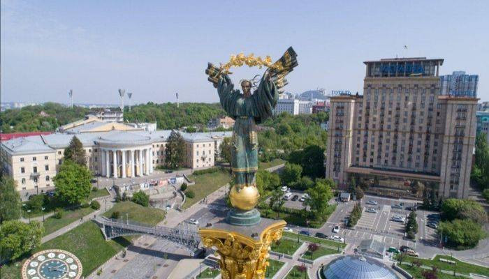 В Киеве считают, что Украине нужно $100 млрд и 50 лет, чтобы догнать соседние страны
