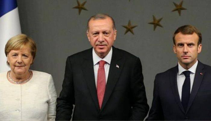 Эрдоган обсудил по телефону с Макроном и Меркель ситуацию в Идлибе
