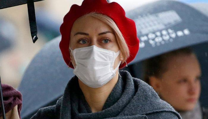 Из больниц Парижа и пригорода украли 11 тысяч медицинских масок