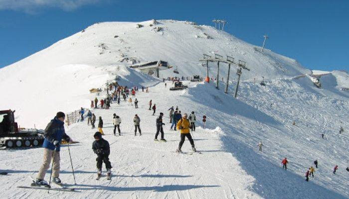 Austrian ski resorts close and season cancelled amid #coronavirus concerns