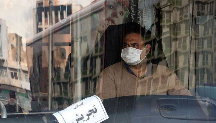 В Иране после "профилактики" коронавируса спиртом погибли 62 человека