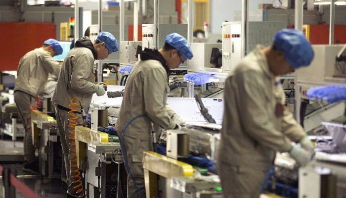 Промышленное производство в КНР восстановлено на 98,6%