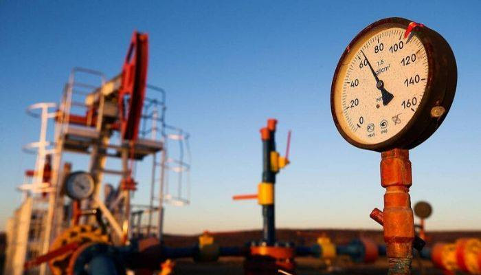 #OPEC and Russia agree to cut oil production
