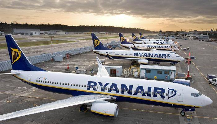 #Ryanair passengers down by 99.6% in April, #WizzAir down by 97.6%
