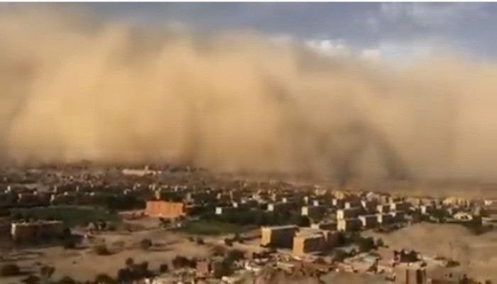 Dust storm hit Aswan In southern Egypt