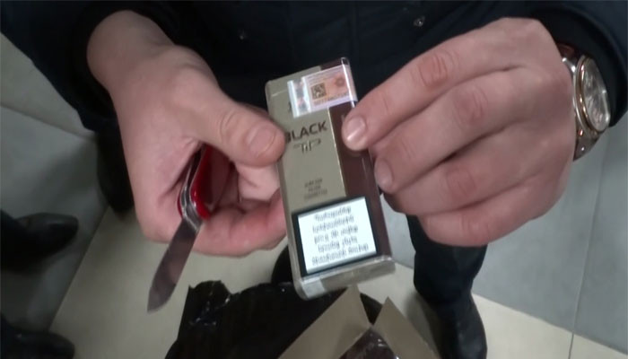 В Воронеже задержали самолёт из Еревана с 16 тоннами нелегальных сигарет