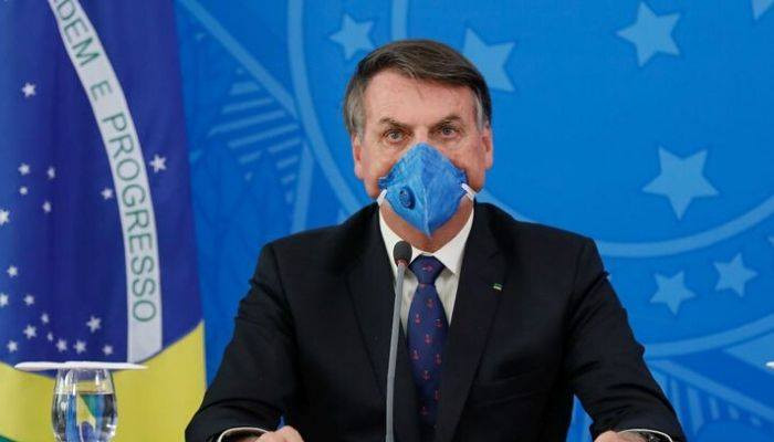 Bolsonaro vetoes mandatory mask use in shops, temples, schools