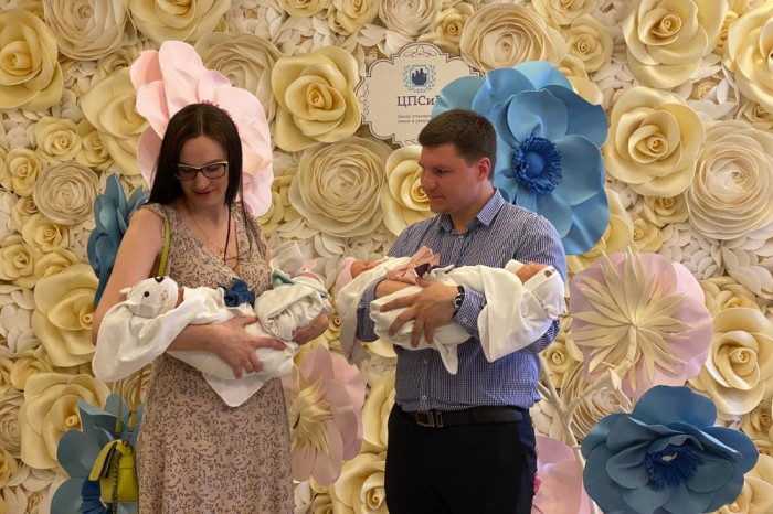 Մոսկվայում բնական ճանապարհով հղիացած քառյակ է ծնվել