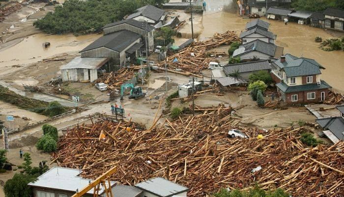 Непогода в Японии унесла жизни почти 60 человек