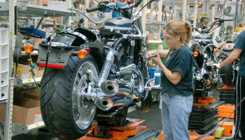 #HarleyDavidson to cut 13% of global workforce. #WSJ