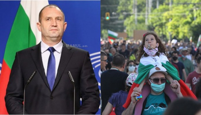 Президент Болгарии призвал правительство уйти в отставку