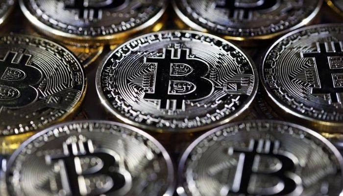 #Bitcoin price rallies 13% to break through $11,000