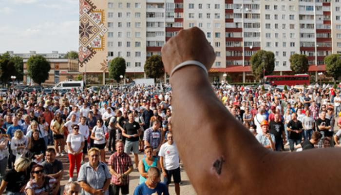 Как проходит 14-й день митингующей Беларуси