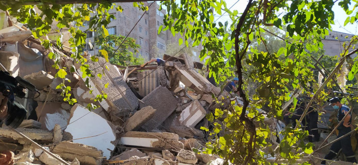 Айк Марутян: Жителей частично обрушившегося дома в Ереване обеспечат временным жильем