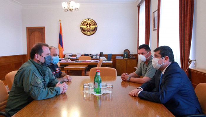 Президент Арцаха и министр обороны Армении обсудили взаимодействие в сфере обороны