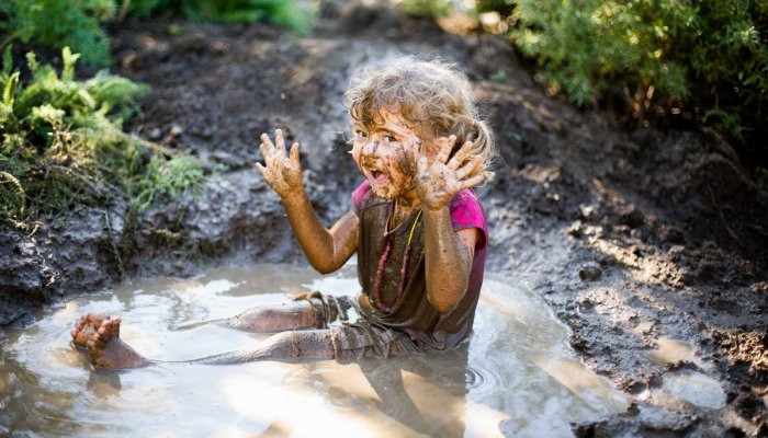 Letting kids get dirty has lifelong health benefits
