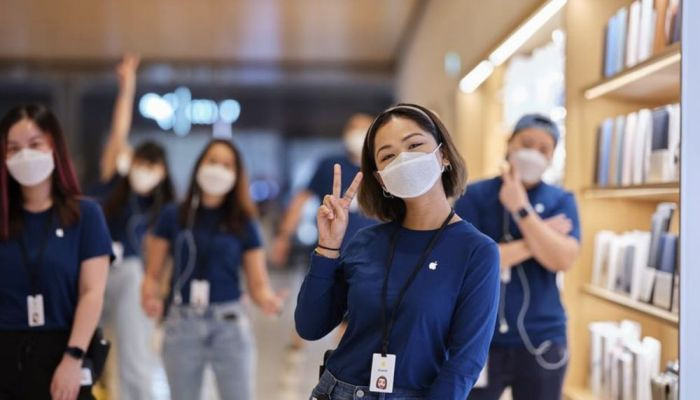 Apple выпустила специальную медицинскую маску для своих сотрудников
