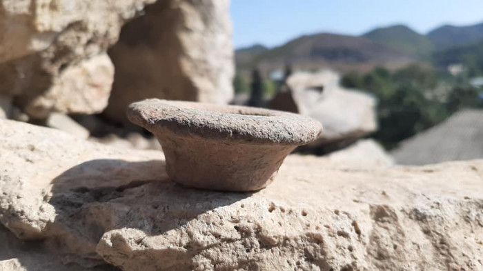 Ցլիկ Ամրամի բերդից հայտնաբերվել է շուրջ 900-ամյա մոմակալ՝ ամբողջովին պահպանված