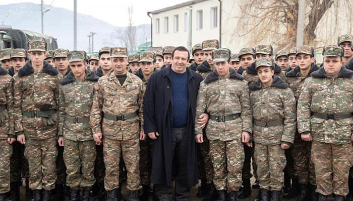 «Պետք է համախմբվենք հայ զինվորի կողքին». Գագիկ Ծառուկյան