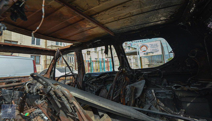 В результате обстрела Степанакерта гражданские инфраструктуры, есть раненые