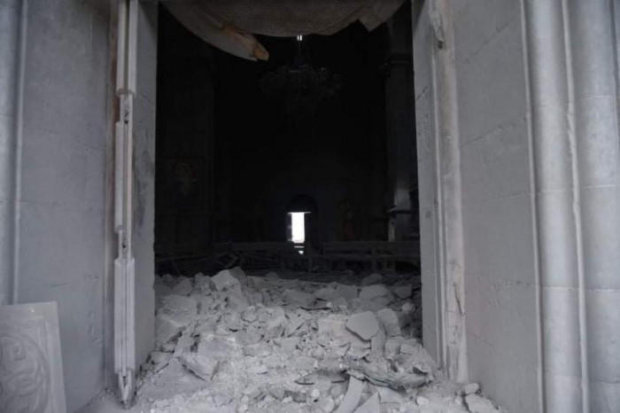 ВС Азербайджана обстреляли армянскую церковь Св. Казнчецоц в городе Шуши