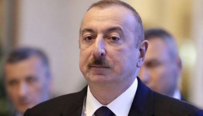 Алиев заявил, что Баку готов рассмотреть предложения по обеспечению мира в Карабахе