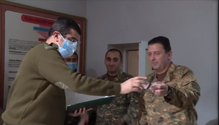 ,,Handed over the military shoulder straps of the lieutenant-general to Minister Jalal Harutyunyan,,: Arayik Harutyunian