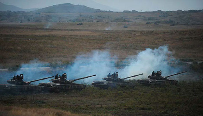 Азербайджан резко увеличил плотность огня на границах Арцаха
