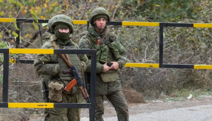 Российские миротворцы начали патрулировать зоны "Север" и "Юг" в Карабахе