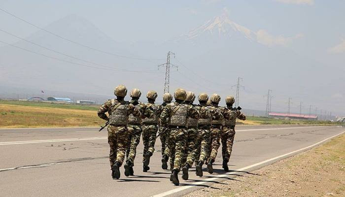 Эрдоган планирует отправить военных в Азербайджан