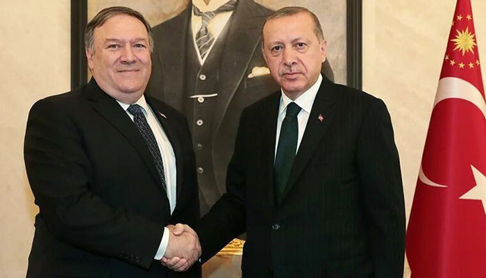 Помпео не встретится с Эрдоганом во время визита в республику