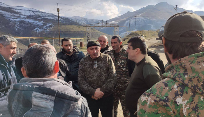 Араик Арутюнян: Посетили общину Лисагор, чтобы лично убедиться в безопасности дороги Степанакерт-Бердзор