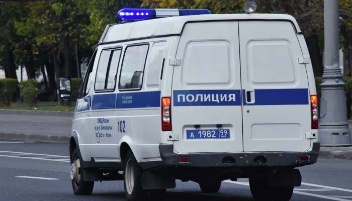 Под Петербургом мужчина захватил в заложники шестерых детей