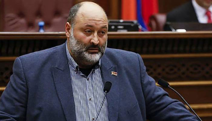 Депутат от фракции «Мой шаг» Вараздат Карапетян представил заявление об отказе от мандата