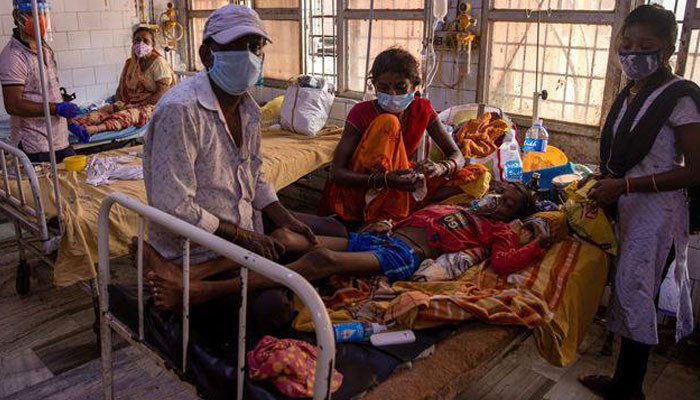 Հնդկաստանում ավելի քան 350 մարդ հիվանդանոցում է հայտնվել անհայտ հիվանդության պատճառով