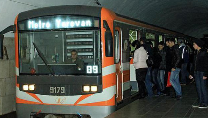 В рамках акций неповиновения парализована работа Ереванского метрополитена