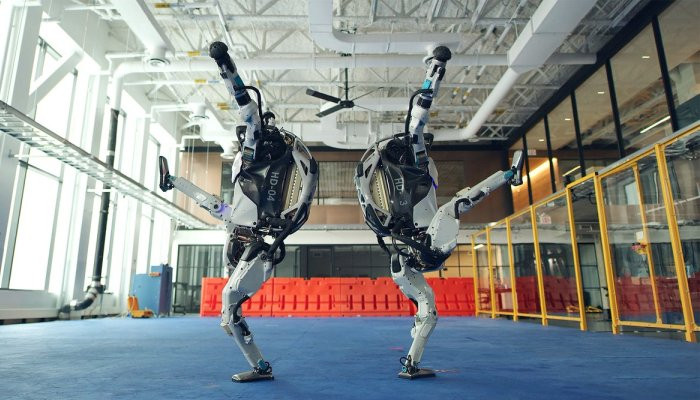 Boston Dynamics-ն իր երգող ու պարող ռոբոտով շնորհավորում է Ամանորը